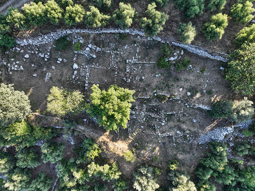 Αεροφωτογραφία του αρχαιολογικού χώρου στην Αξό.